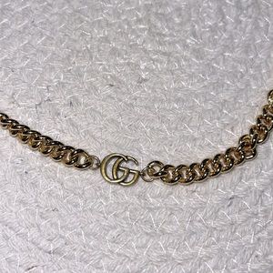 Gucci logo chain choker